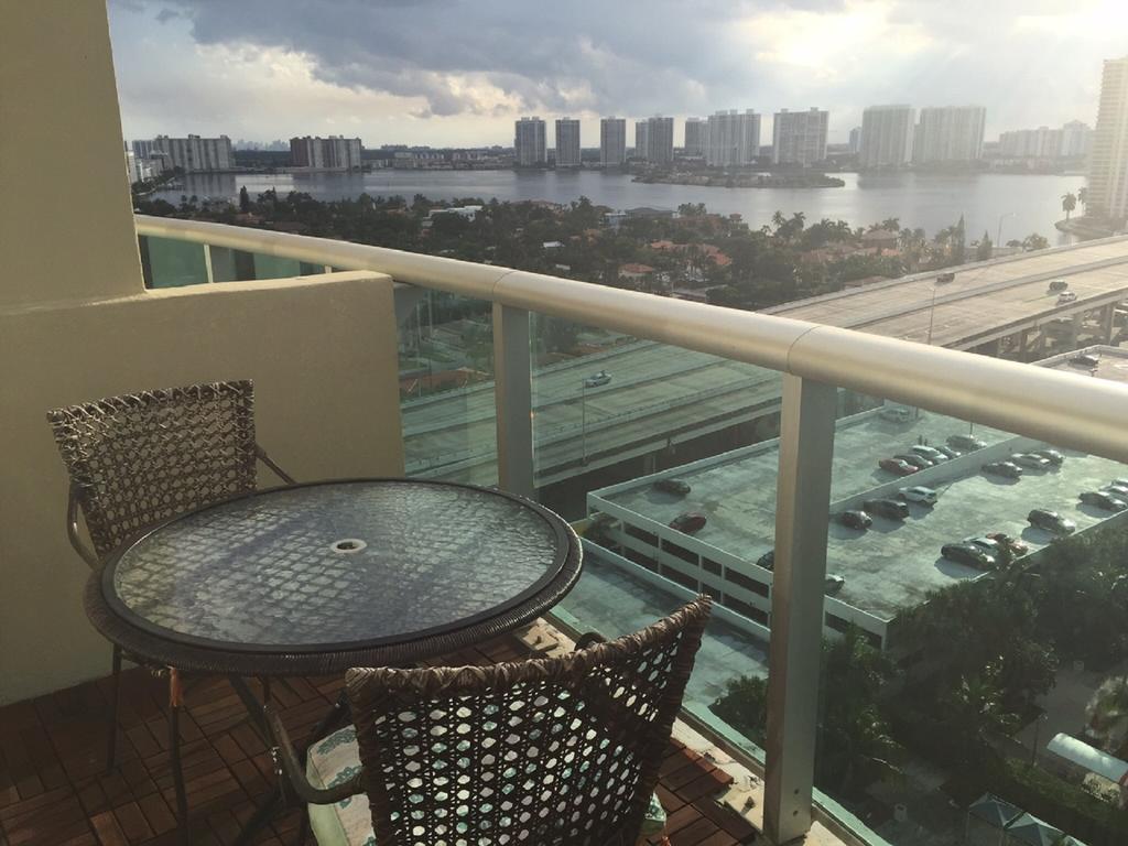 Penthouse Ocean Reserve Miami Beach Exterior photo
